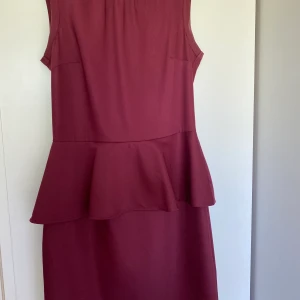 Klänning från hm - Klänning från hm, storlek 36, knappt använd, köparen står för frakt