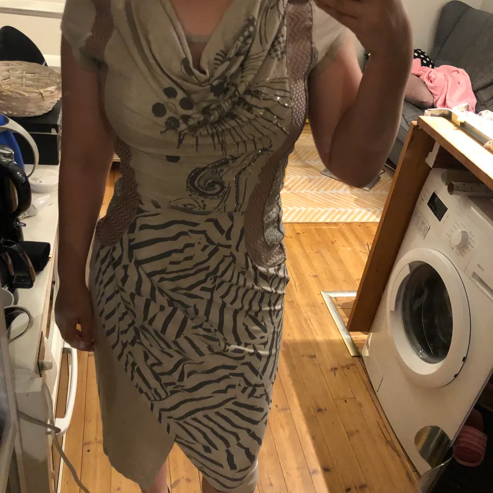 Jätte skönt sexy klänning, . Klänningar.