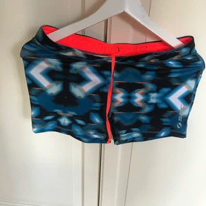 Kortbyxor st 42  - Träning short SOC , hämta hos mig eller jag skicka 