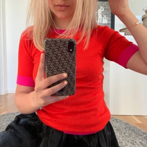 Tröja från Pietro Filipi - Snygg tshirt aktig tröja med väldigt skönt material. Storlek S. ❣️