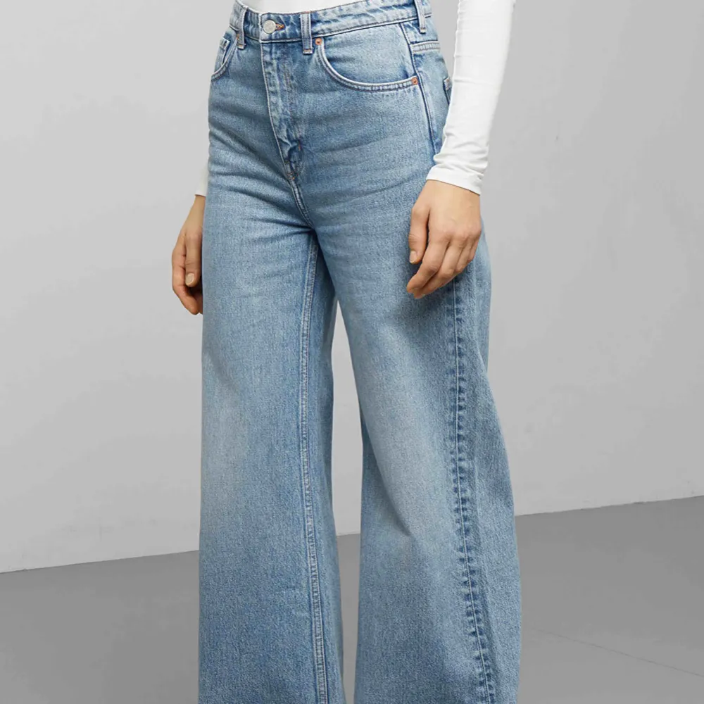 Ett par as snygga Weekday jeans! Ändats använda en gång.💕. Jeans & Byxor.