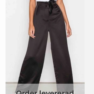  - Oanvända. Nypris 399kr.  Frakt tillkommer om dom ska skickas.