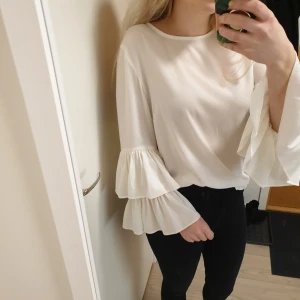  - Vit blus från veromoda 