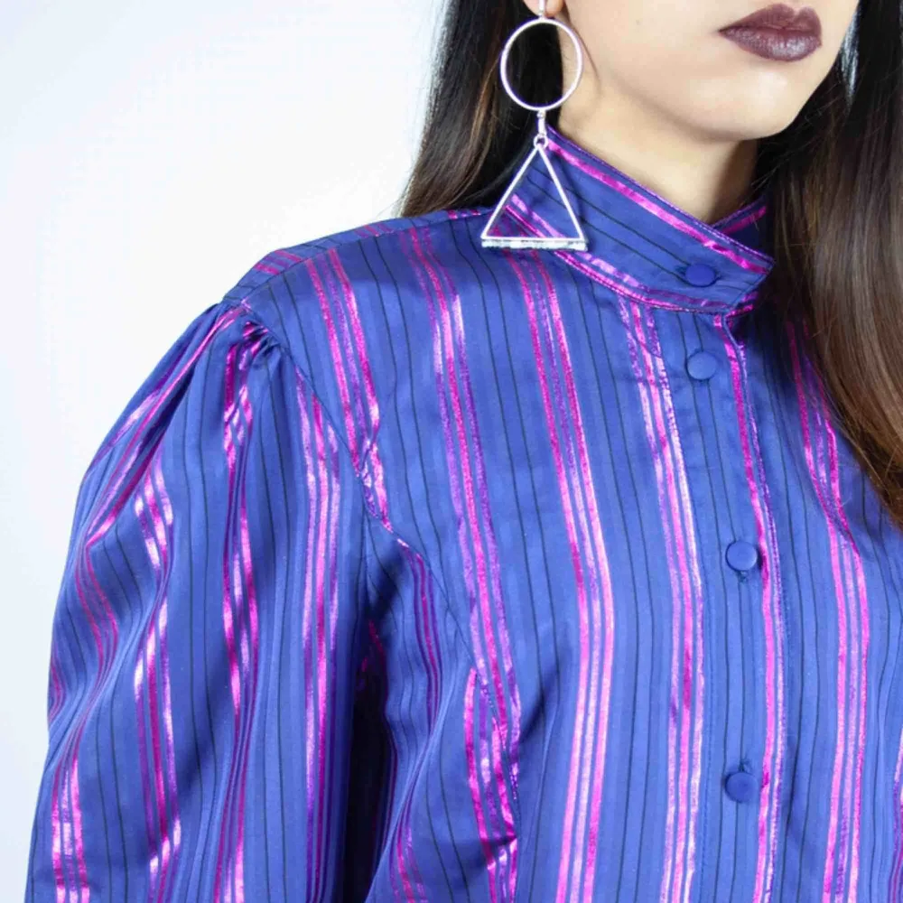 Vintage 80s Kurt Kellermann blouse in purple Label: c 40, fits best S-M Model: 165/XS loose on her Measurements (flat): pit to pit: ca 47 waist: ca 42 Price is final! Free shipping! Ask for the full description! No returns!. Skjortor.