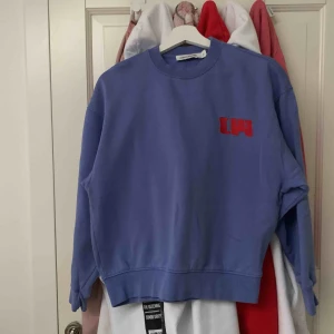  - En superfin tröja från Carin Wester som är använd 2-3 gånger! 