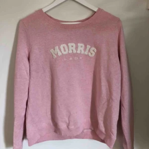  - Väldigt fin tröja ifrån Morris och använd ett fåtal gånger så sicket är bra. Frakt tillkommer! 