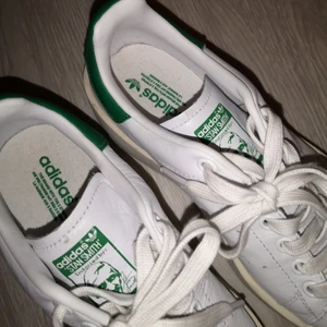  - Platåskor eller vad de kallas. svinsnygga Nypris 1400kr 