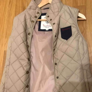  - Använd fåtal gånger. Köpt från MQ. 