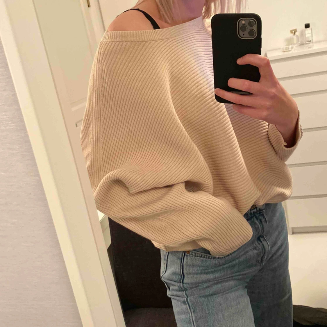 Beige stickad tröja - 90