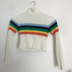 Vintage croptop - Supersöt vintageliknande croptop :) frakt tillkommer.  Budgivning avslutas kl 12 imorgon :) högsta bud 100kr + frakt