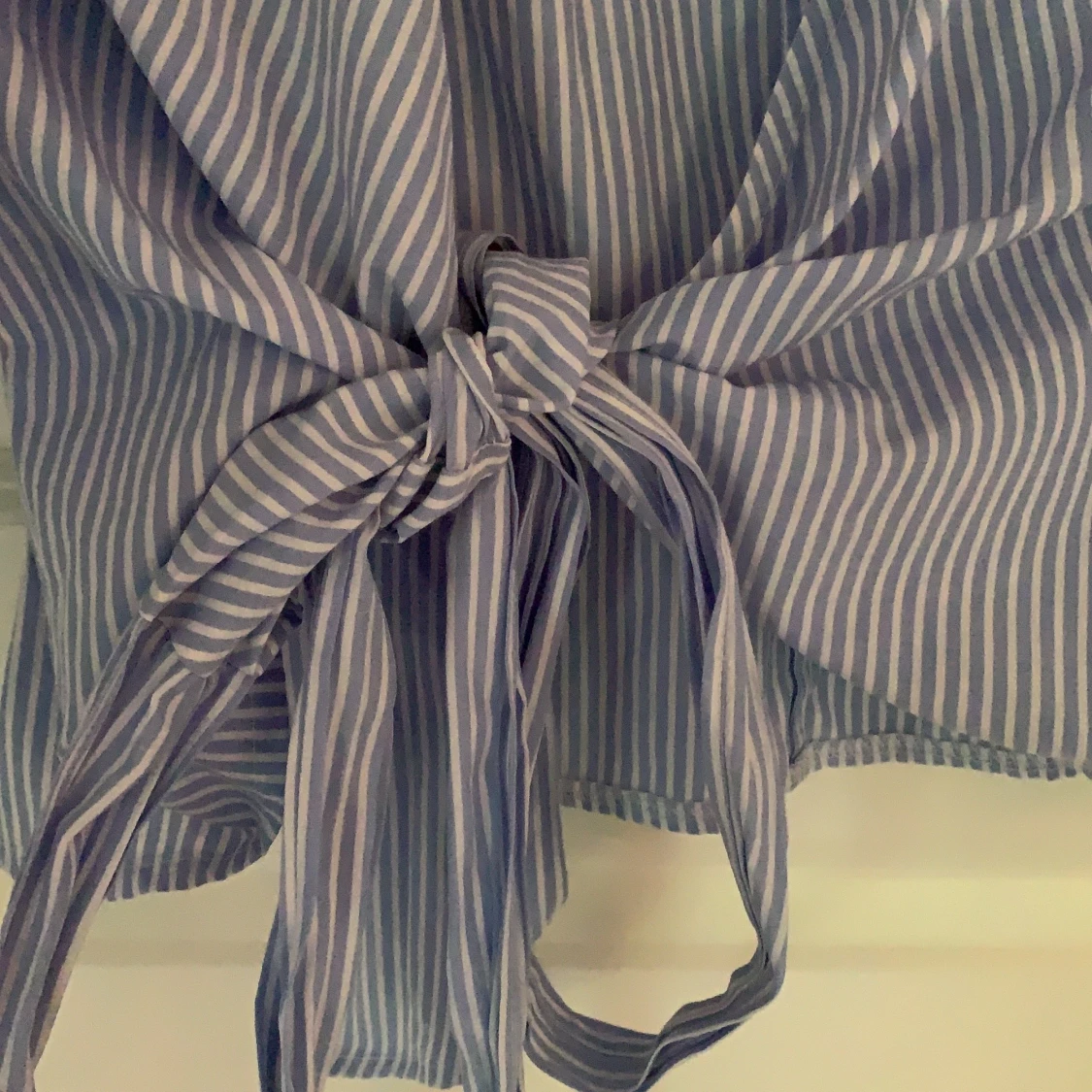 Blå och vit randig blus/topp - 91