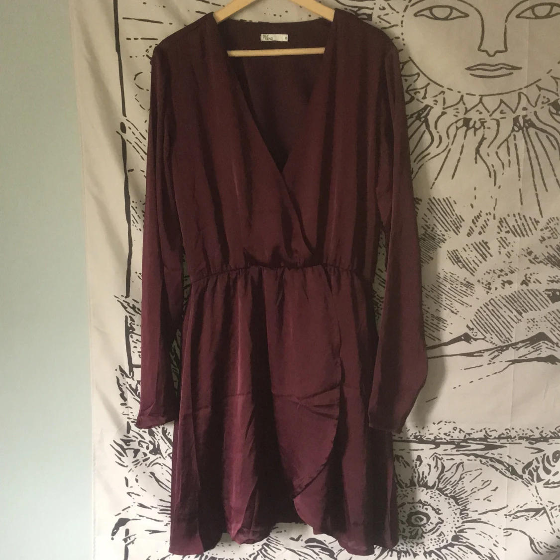 SATINKLÄNNING NELLY