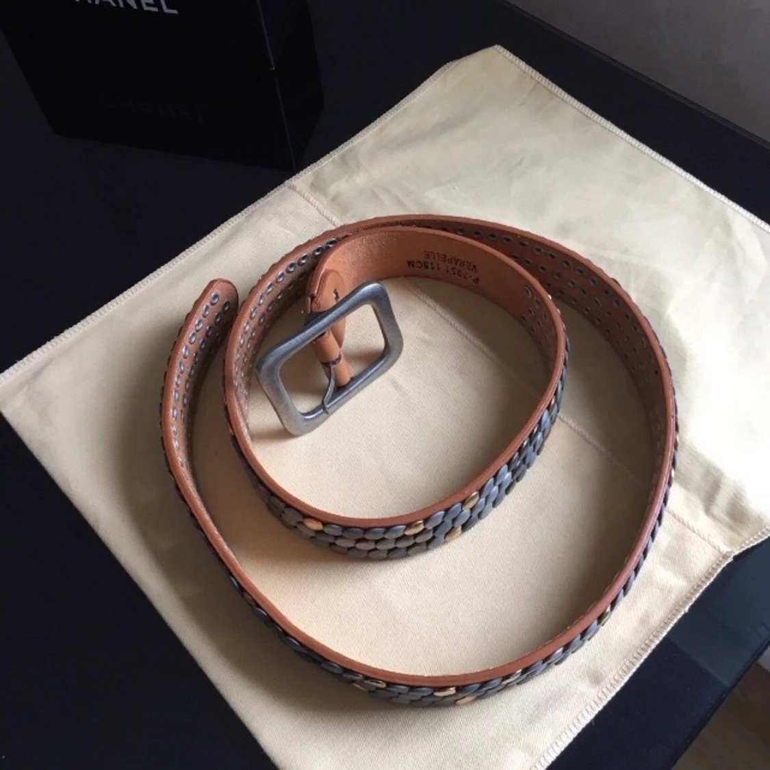 Italien skinnbälte för kvinna stk 115CM