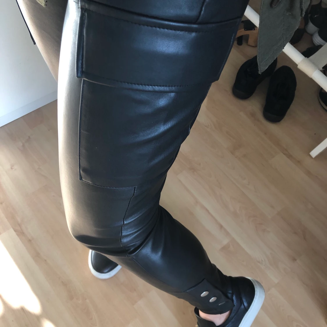 Skinnbyxor från Zara - 91