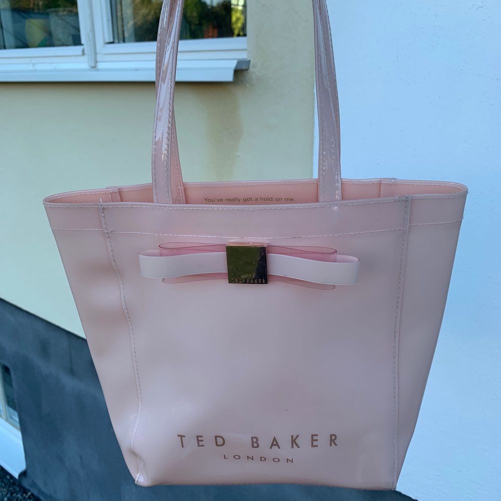 Ted Baker väska - Väskor | Plick Second Hand
