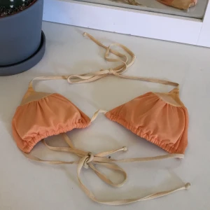 Enyggaste gul/oeniga bikinitoppen! - En väldigt söt bikinitopp🧡💛