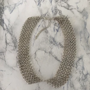 Kraghalsband i silver - Kraghalsband i fint skick 💖