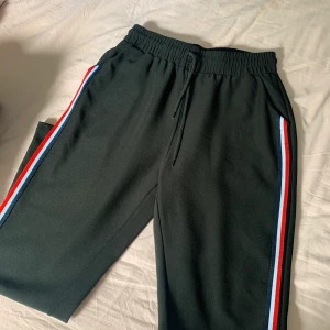 Kostymbyxor  - Väldigt fina och jätte fin passform