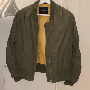 Bomberjacka  - Köpare står för frakt