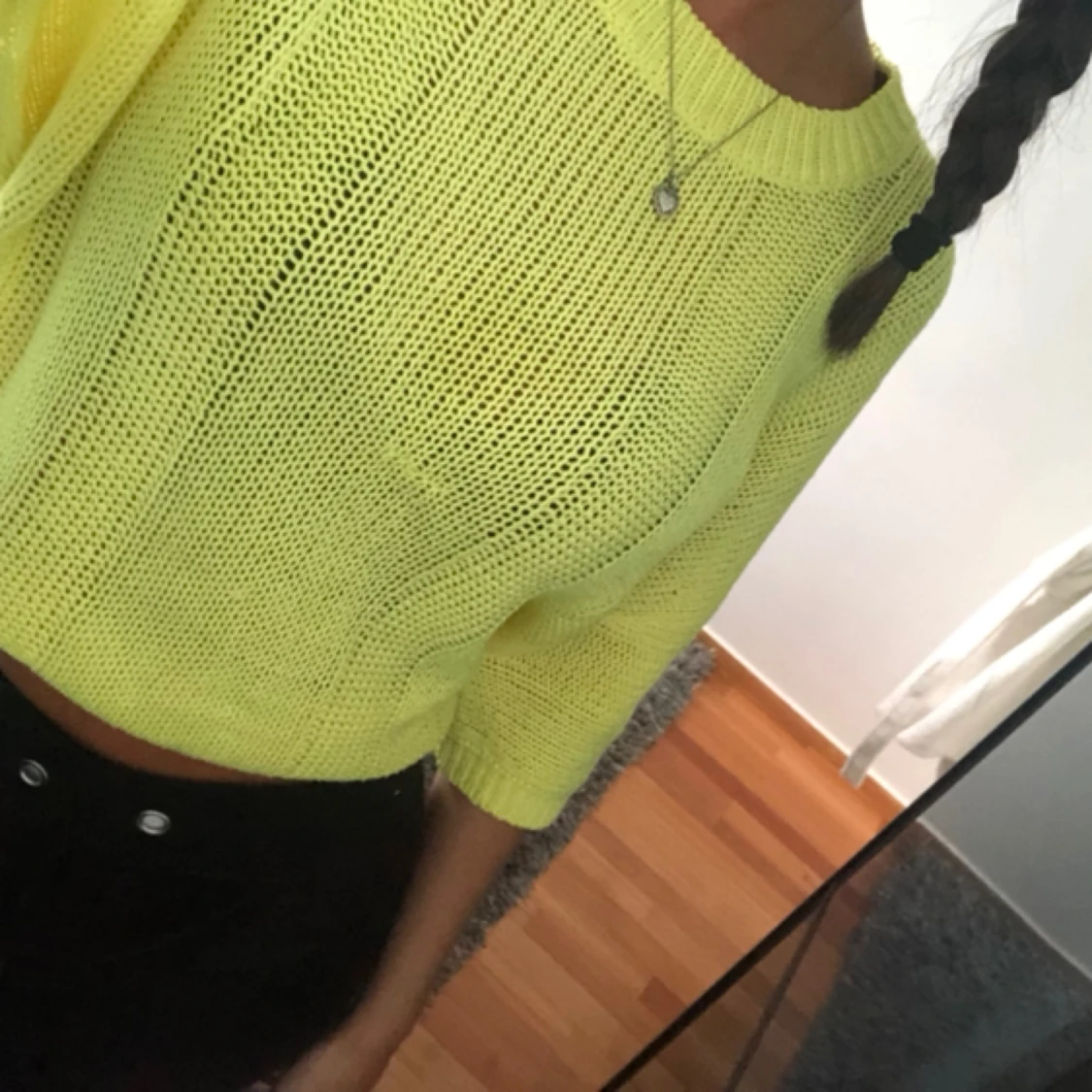 Gul stickad tröja  - 90