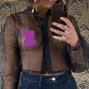  - Mesh tröja ifrån zara! Använd en gång men den gången räknade jag ta i lite för mycket när jag skulle ta på mig den så den är sönder previs i slutet av ärmen men det går att fixa enkelt!💜💜