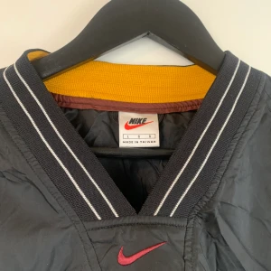 Nike crewneck  - Nike crewneck, nylon pullover storlek L 