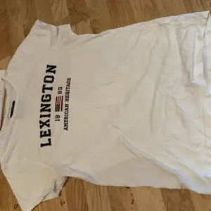 Lexington T-shirt bin 350kr