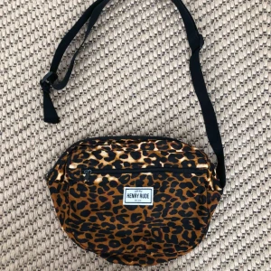 Henry rude strap bag sale