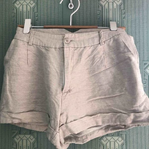  - Mkt fina shorts i linne från Carin Wester ✨✨ Pm för bilder på! 