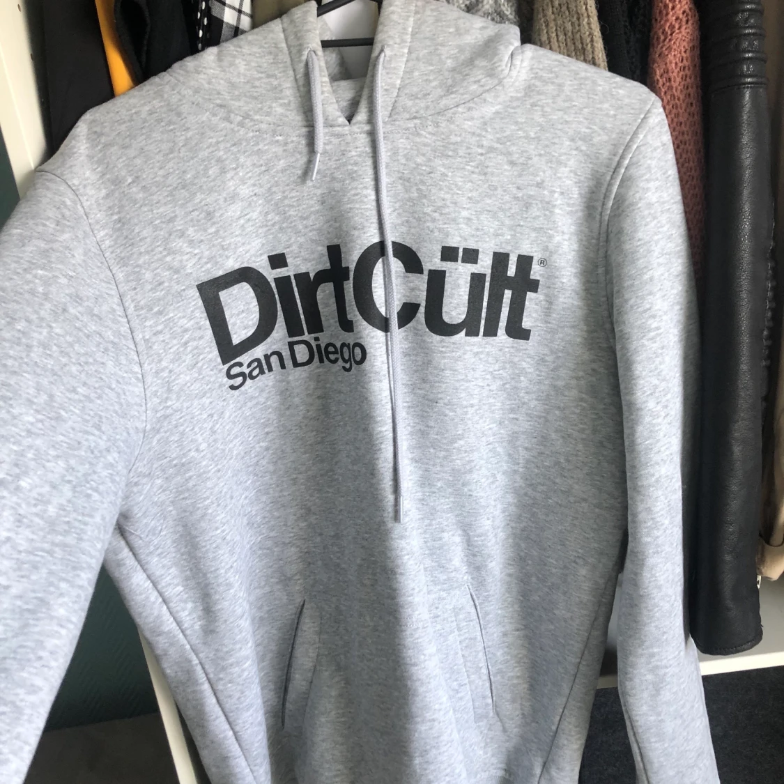 Helt ny dirtcült hoddie 