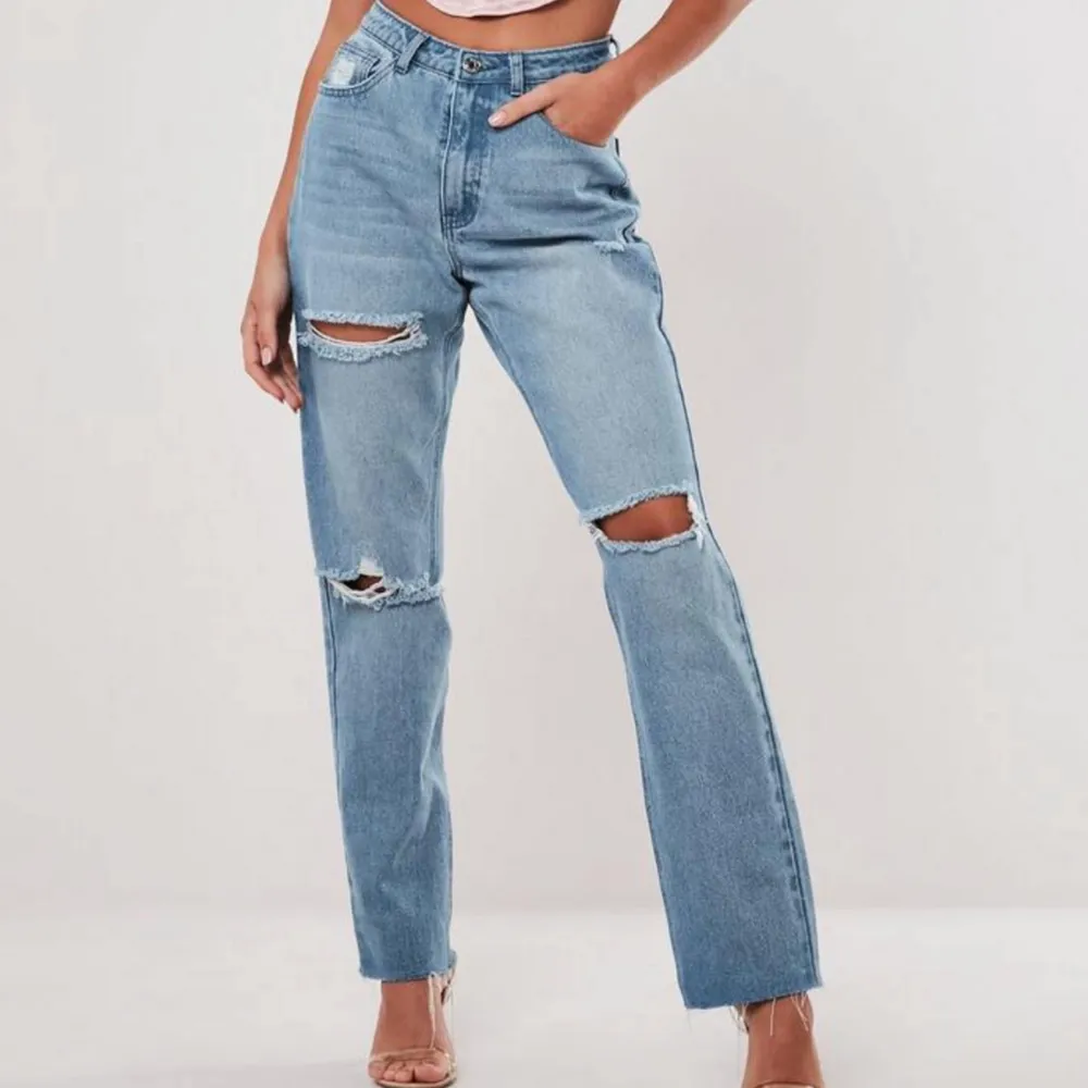 Snygga jeans från missguided, lappen sitter kvar och de ligger kvar i originalförpackning. Jeans & Byxor.