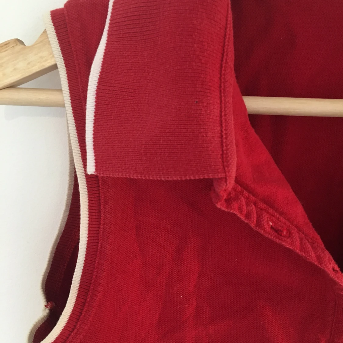 Rött piké linne  - 91