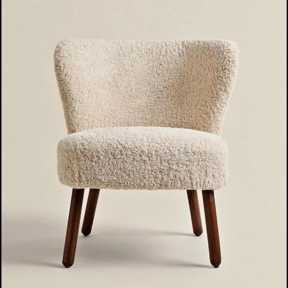 Söker denna stol från Zara home. Övrigt.