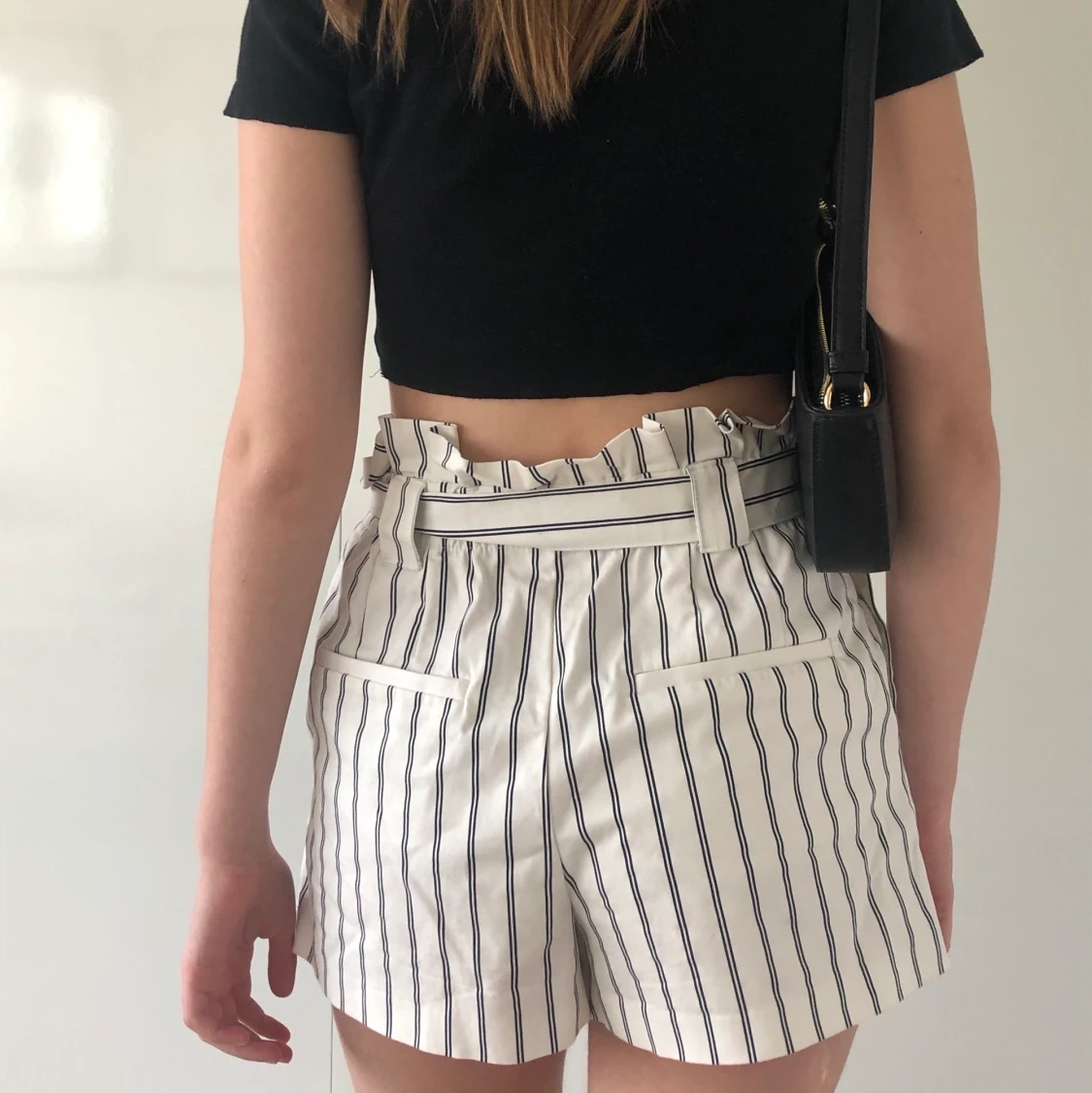 Randiga kostymshorts - 90