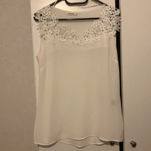 Väldigt fin topp aldrig använd - Väldigt fin topp aldrig använd. Köpt utomlands.