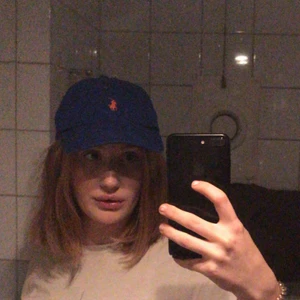  - Säljer min rahlp lauren keps, fraktas endas 150kr + 42kr i frakt