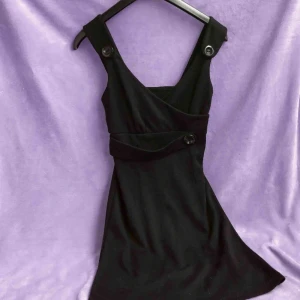   Babydoll klänning - 🌟 Nedsatt pris, doneras snart!🌟 Söt babydoll klänning med knappar