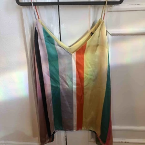  - Linne i storlek xs men mer som en s/m