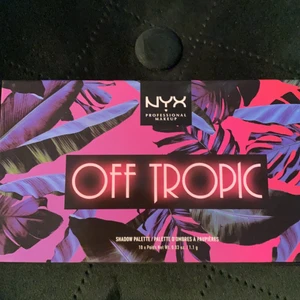 Snygg smink palett  - Säljer denna snygga smink paletten med fina färger!🥰aldrig använt den, och köpte den för ca 200 Kr men säljer den nu för 65 kr Skriv en kommentar om ni är intresserade frakt=30 kr kan också mötas upp i Helsingborg 