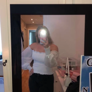 Party topp - Väldigt fin topp, super skön i tyget! Osäker på vart den är ifrån köpt för minst ett år sen! Frakt 40kr 