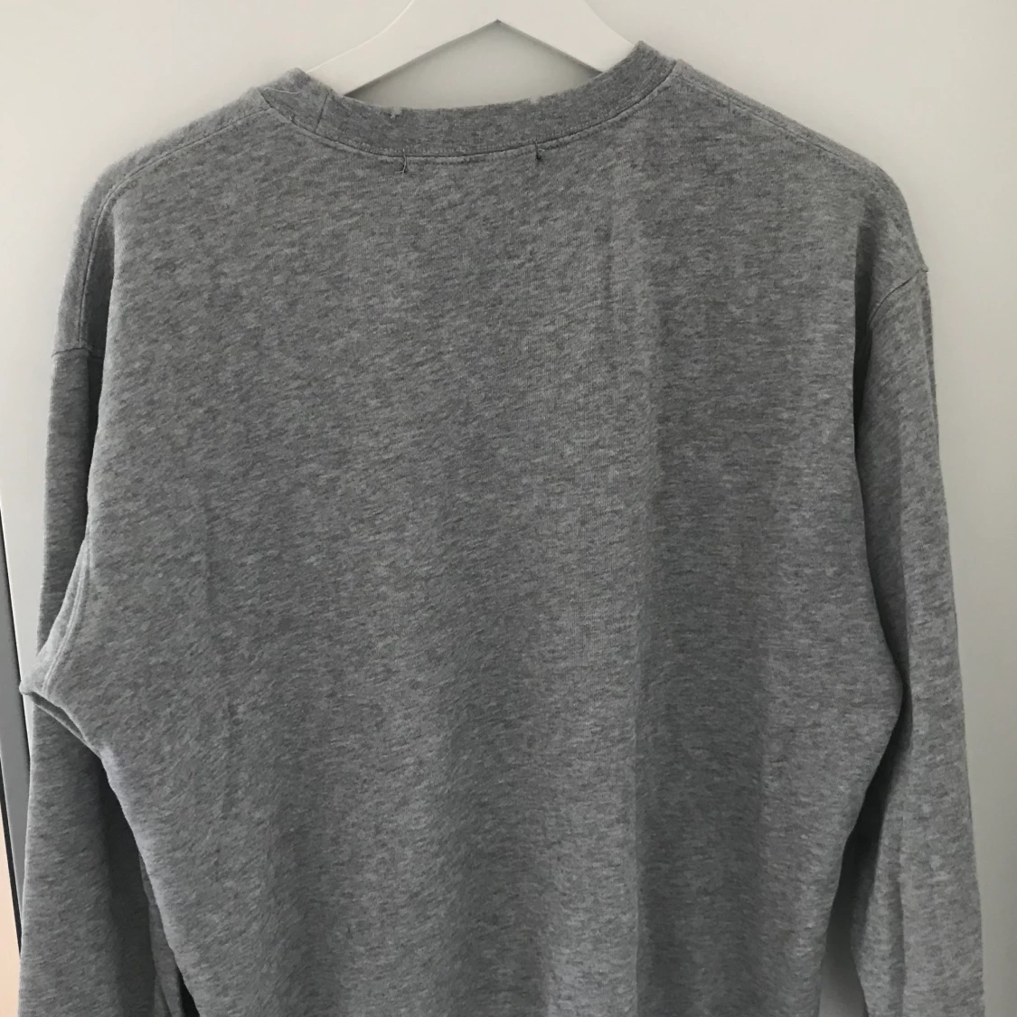 Grå mysig sweater - 90