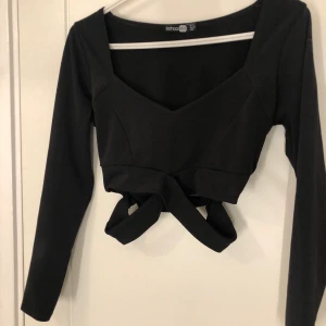 Party set - Ett svart party set med över och underdel från Boohoo, använt ett antal ggr, ett strechigt material