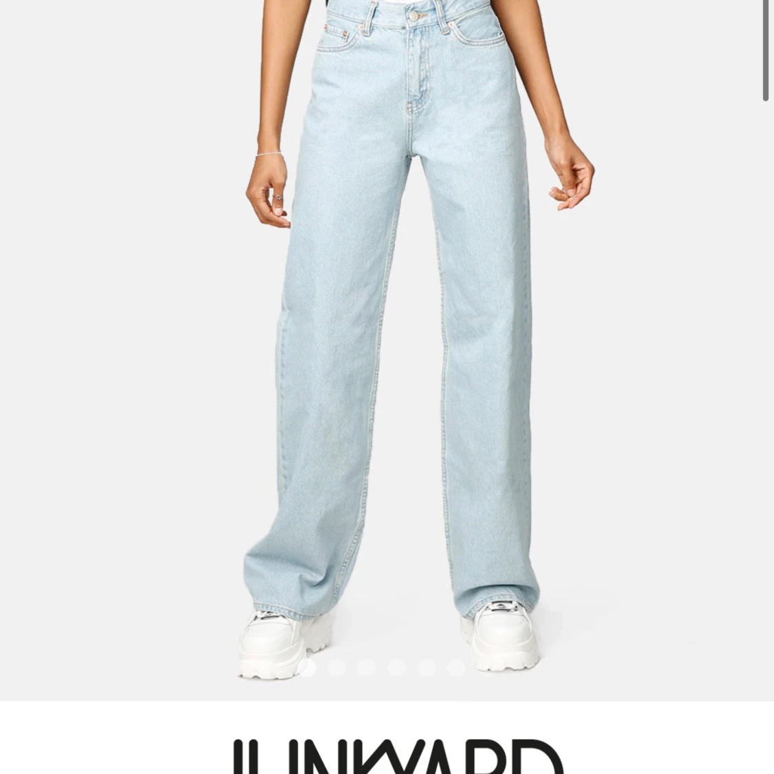 Trendiga junkyard jeans i strl 27