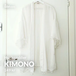 Kimono - Superfin kimono från Hunkemöller i storlek S! Frakt på 22kr tillkommer 📦