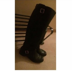  - Den är helt ny! Overknee boots