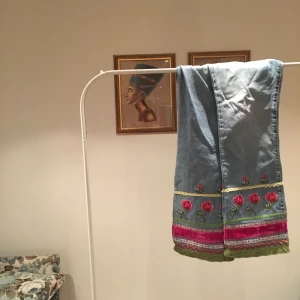  - Jeans med broderi. Size 5. Jaco - Made in usa