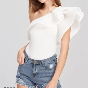  - Bodysuit från Veraldo. Nyskick, använd endast i några h. 