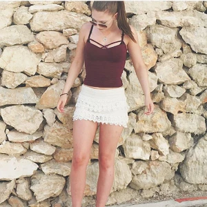  - Ser ut som en kjol men är byxor!  Jätte fin och är i ett bra skick!  Köpt i Spanien  