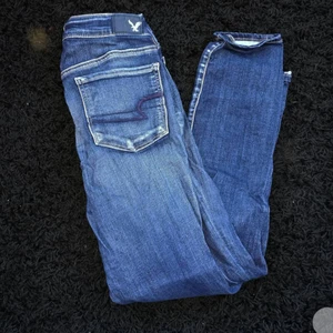  - Sköna jeans från American eagle, storlek 27/31