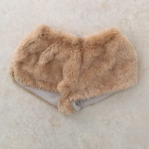  - Köparen står för frakt. Super cute shorts från drop dead med svans där bak. 